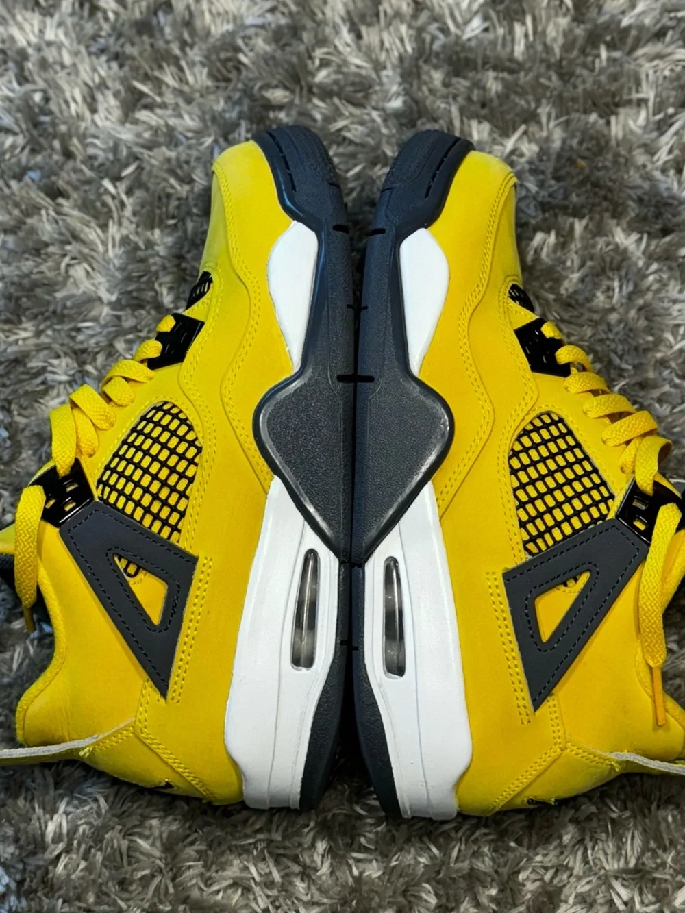 Nike Air Jordan 4 Retro 'Lightning' 2021  Size:5.5Y (Fits:Women’s 7 | Men’s 5.5)